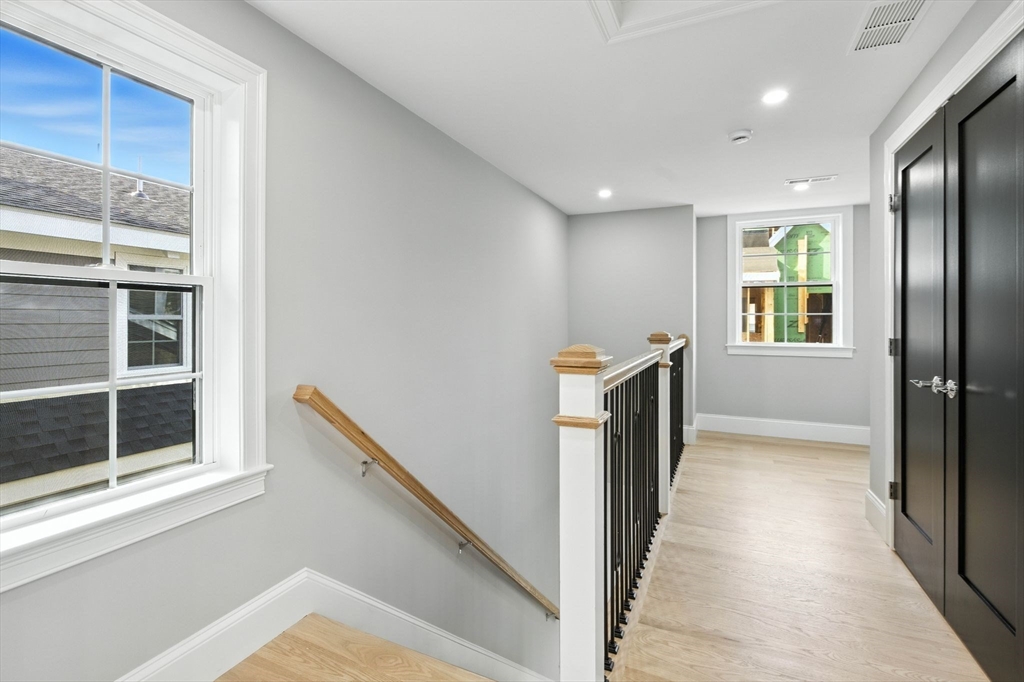 11 Washington Street, Unit 5 Ipswich, MA 01938 - Photo 15 of 41