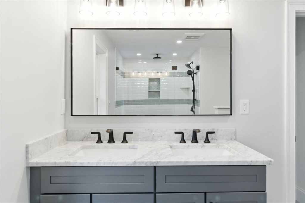 11 Washington Street, Unit 5 Ipswich, MA 01938 - Photo 19 of 41