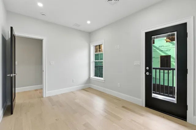 $999,900 | 11 Washington Street, Unit 5, Ipswich, MA 01938