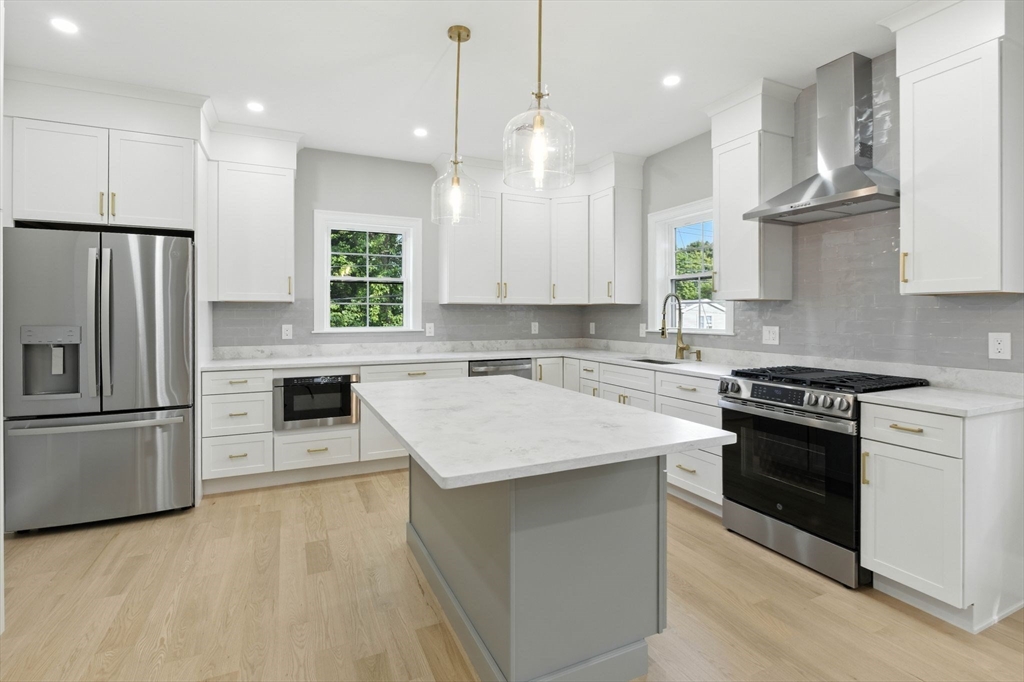 11 Washington Street, Unit 5 Ipswich, MA 01938 - Photo 3 of 41