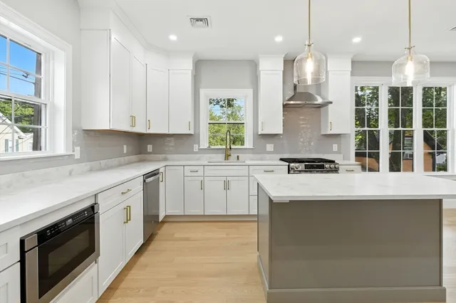 $999,900 | 11 Washington Street, Unit 5, Ipswich, MA 01938