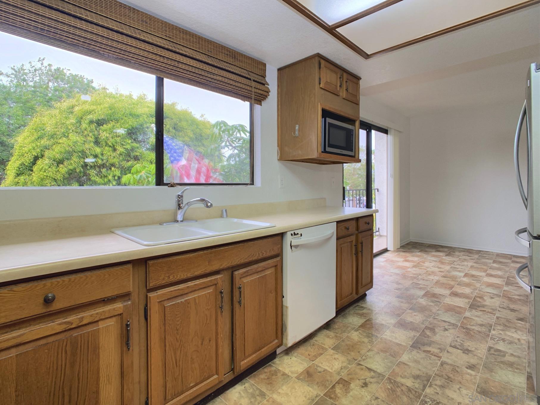 835 E Avenue, Unit A Coronado, CA 92118 - Photo 17 of 33