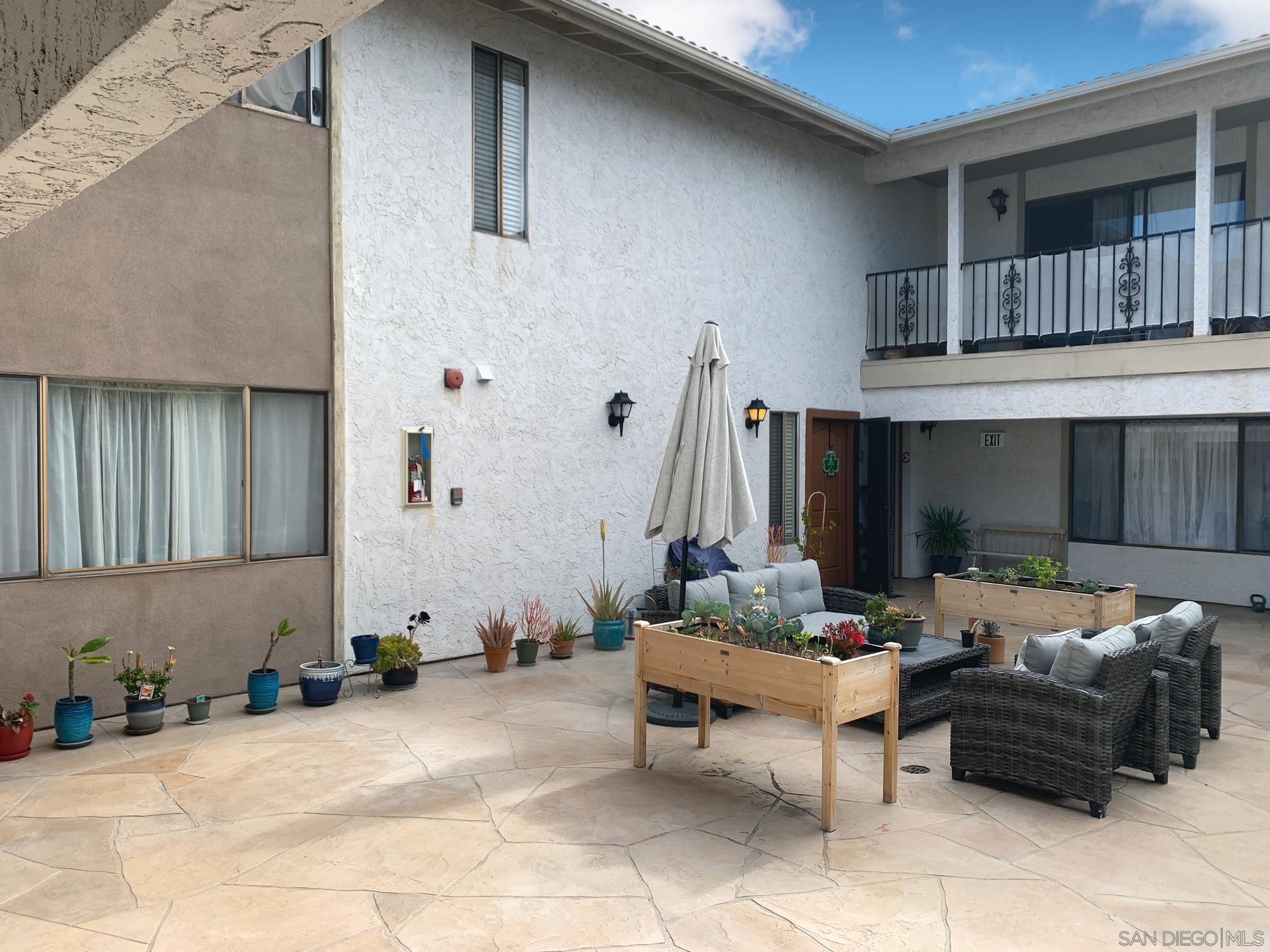 835 E Avenue, Unit A Coronado, CA 92118 - Photo 4 of 33