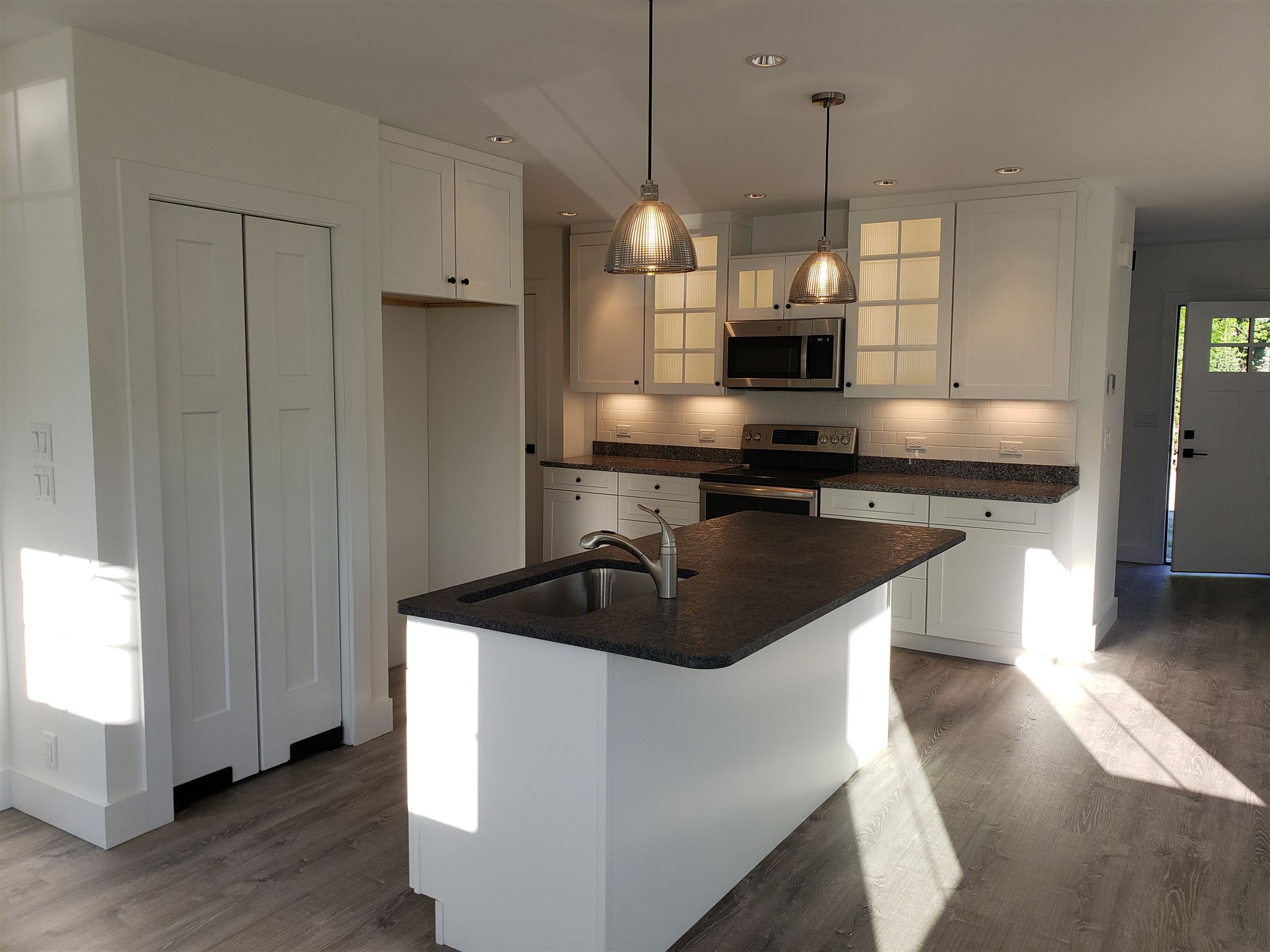 39 New Dunstable Road Nashua, NH 03060 - Photo 12 of 21