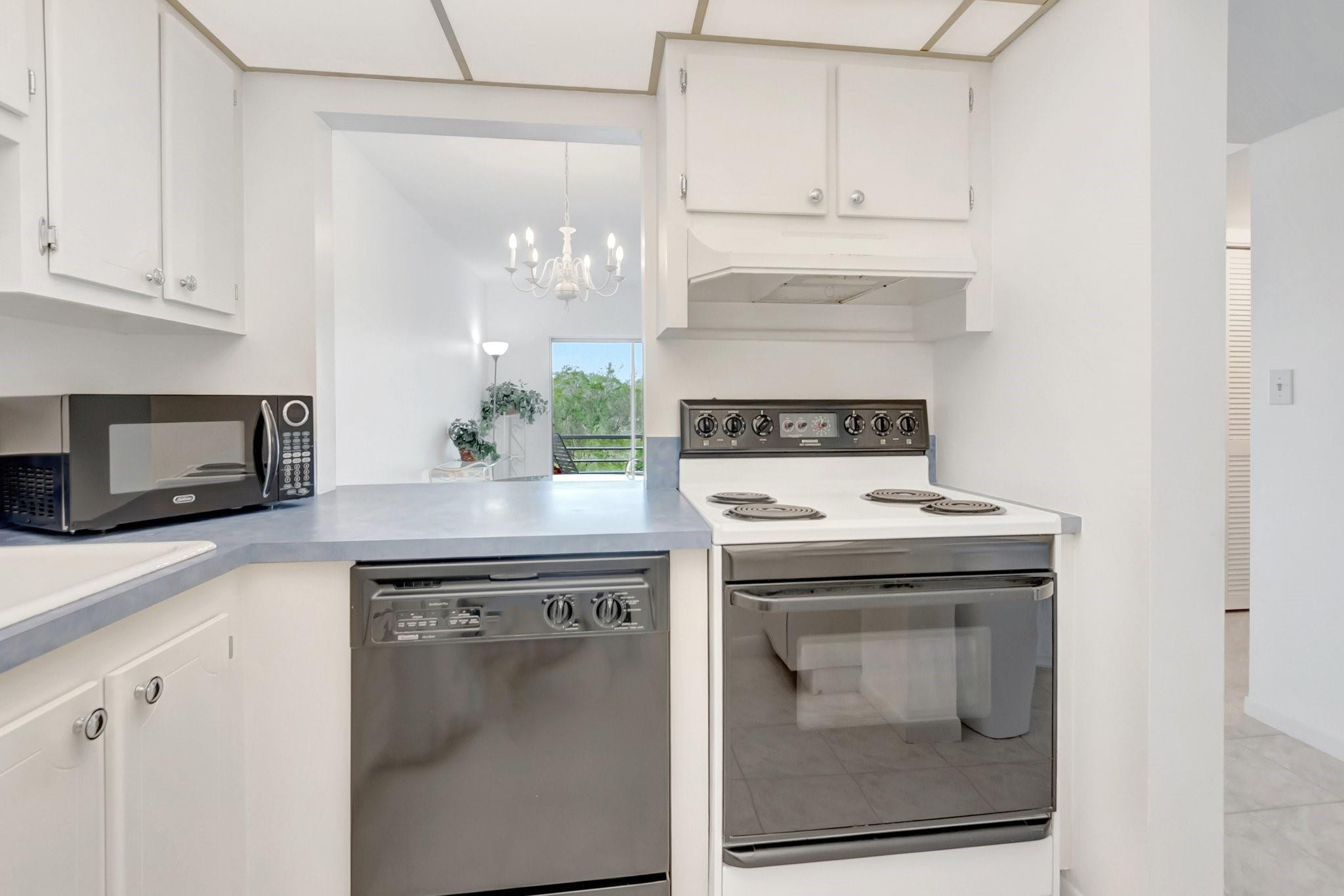 5501 Northwest 2nd Avenue, Unit 302 Boca Raton, FL 33487 - Photo 12 of 28 Photo 12