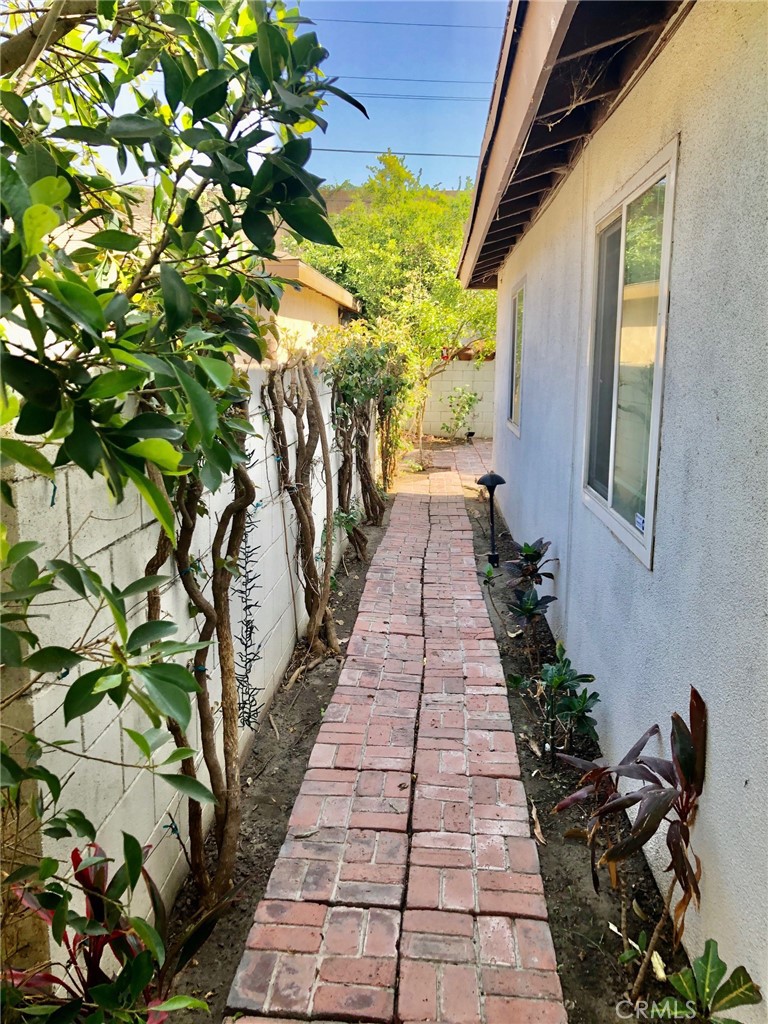 2312 Connor Avenue Commerce, CA 90040 - Photo 8 of 12