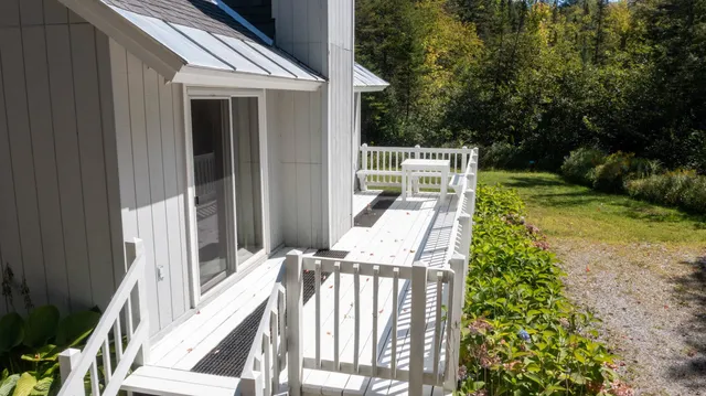 $415,000 | 275 Sherwood Forest, Londonderry, VT 05148