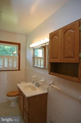 707 Greentree Road Linthicum Heights, MD 21090 - Photo 11 of 11 Bath #1