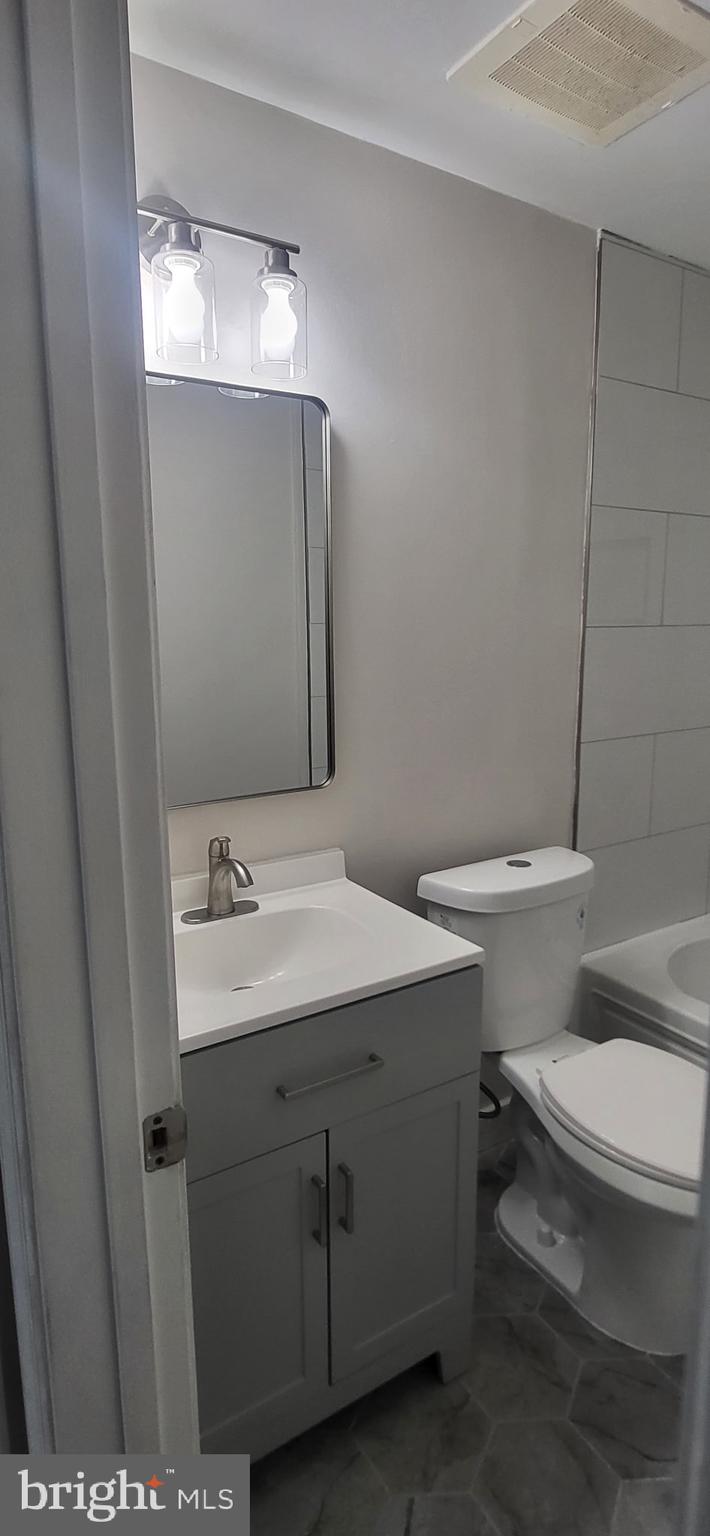 1108 Columbia Road Northwest, Unit 202 Washington, DC 20009 - Photo 17 of 19