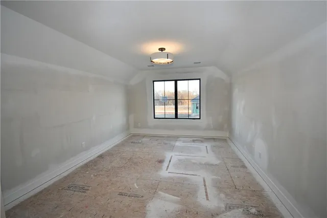 $779,999 | 7644 North Booth Avenue, Kansas City, MO 64158