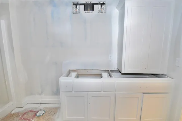 $779,999 | 7644 North Booth Avenue, Kansas City, MO 64158