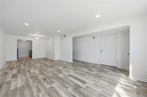 $167,900 | 1901 Cortland Drive, Unit 19A, Newburgh, NY 12550