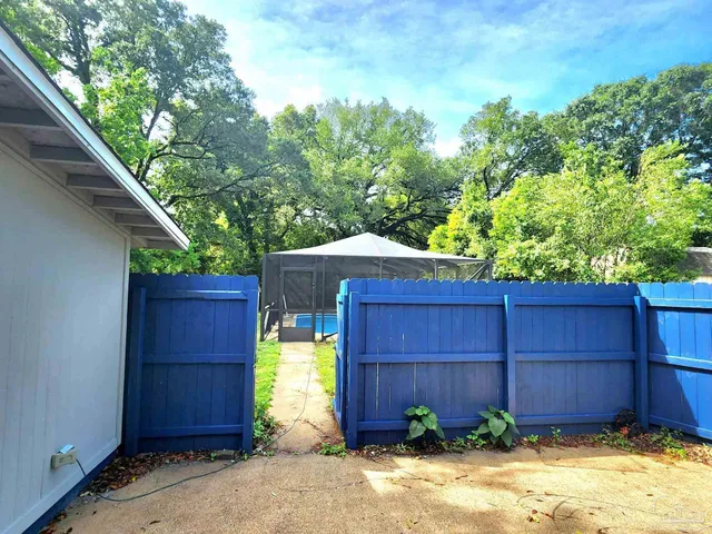 $1,500 | 901 Lucerne Avenue, Pensacola, FL 32505