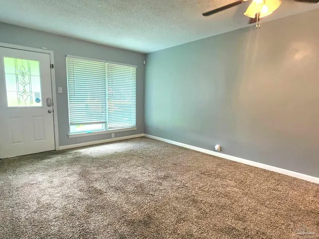 $1,500 | 901 Lucerne Avenue, Pensacola, FL 32505