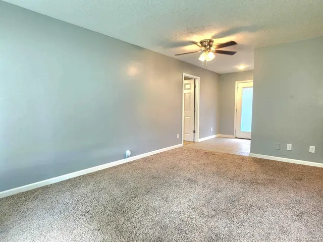 $1,500 | 901 Lucerne Avenue, Pensacola, FL 32505