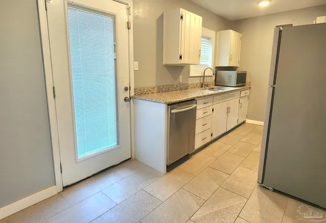 $1,500 | 901 Lucerne Avenue, Pensacola, FL 32505