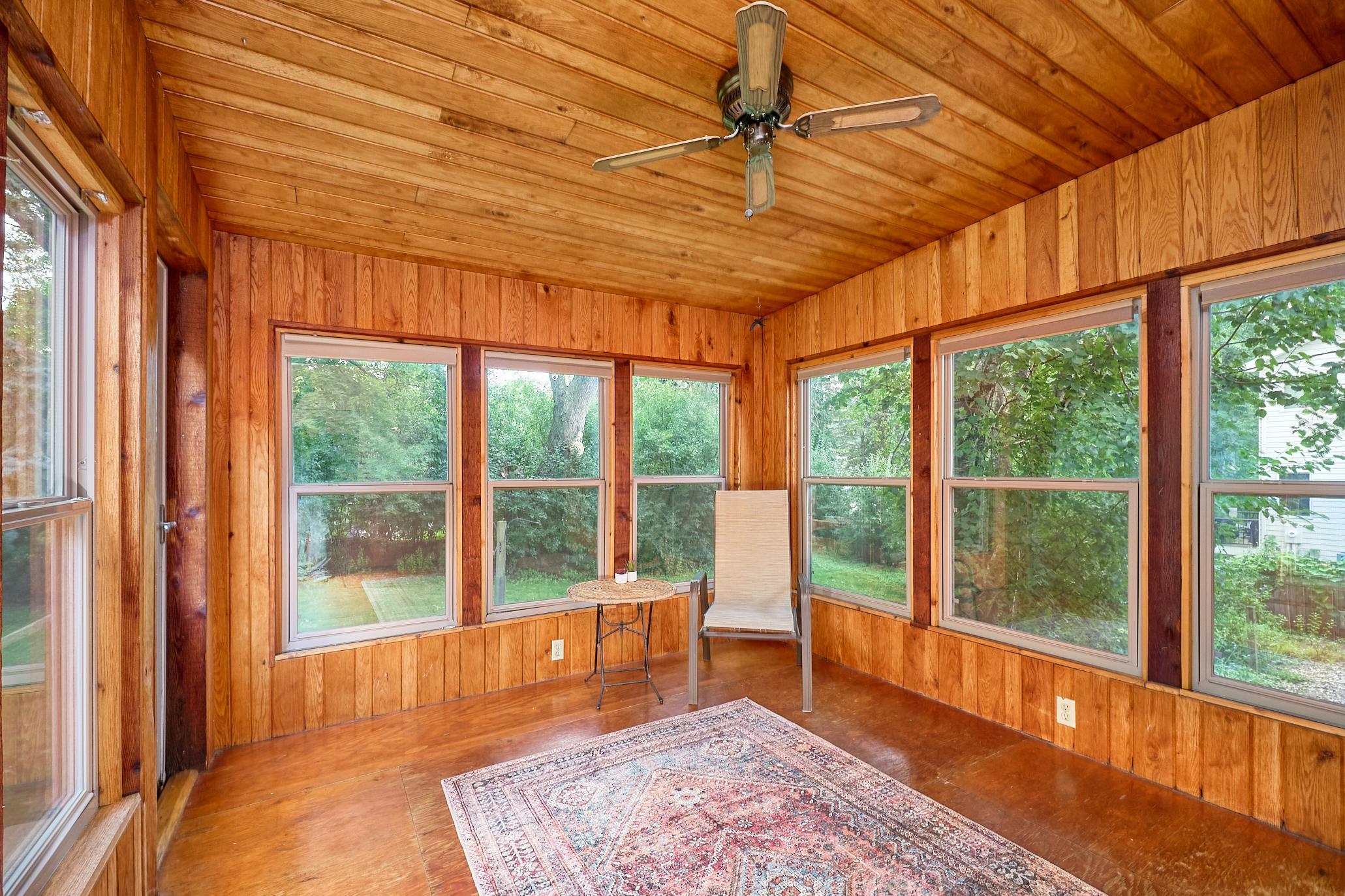 8801 Lakeview Road Bloomington, MN 55438 - Photo 15 of 42