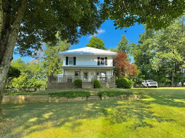 $550,000 | 626 Cherrytree Road, Franklin, PA 16323