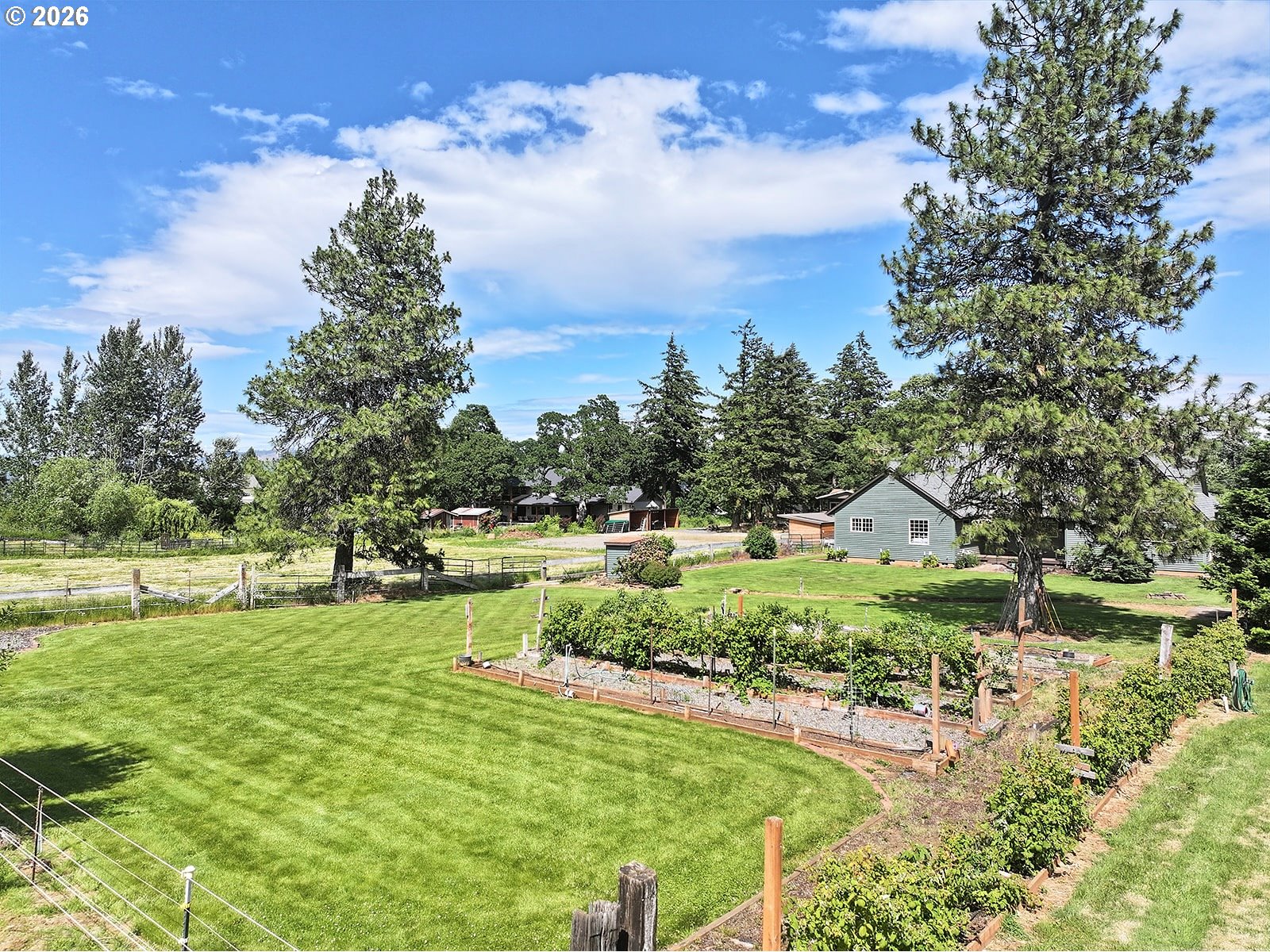 1400 Rockford Road Hood River, OR 97031 - Photo 38 of 47