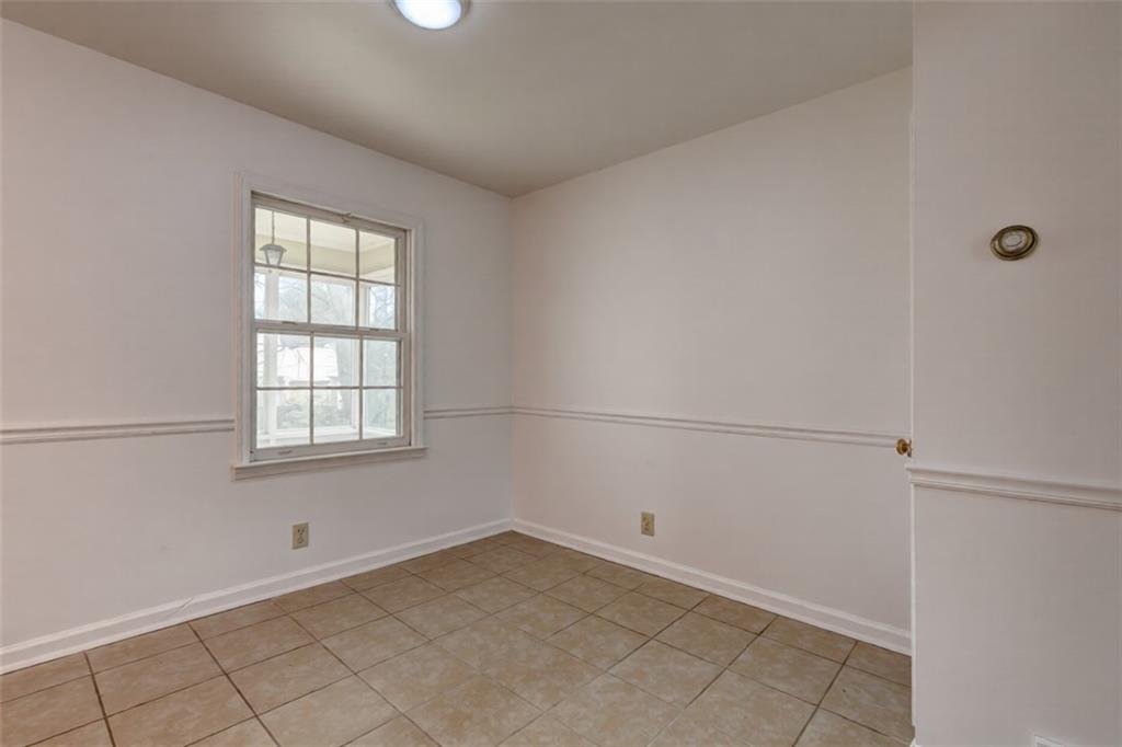 119 Windermere Circle Macon, GA 31210 - Photo 5 of 10 a view of a room that has a window in it