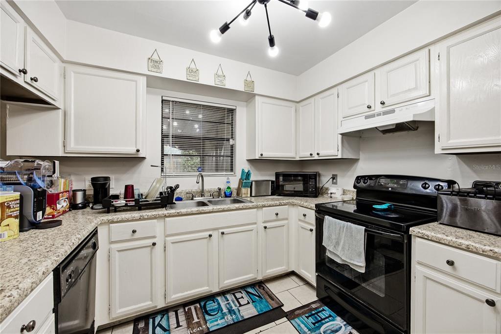 7212 Southwest 18 Place Gainesville, FL 32607 - Photo 11 of 25