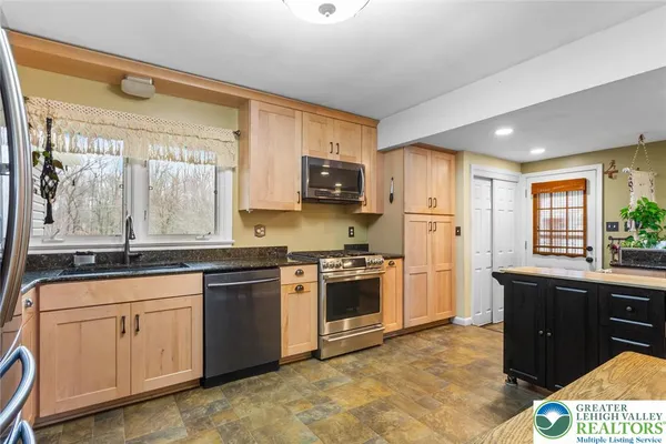 $335,000 | 254 Old Allentown Road, Wind Gap, PA 18091