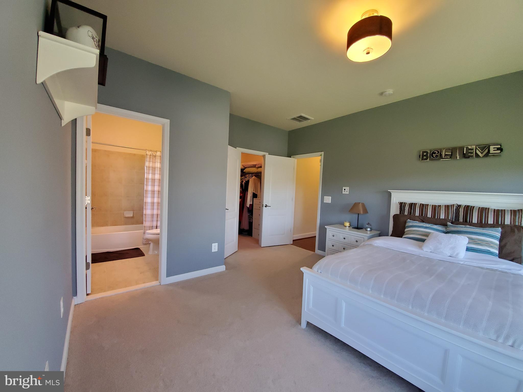 41882 Scotchbridge Place Ashburn, VA 20148 - Photo 43 of 89 Bedroom 4 with attached full bath.