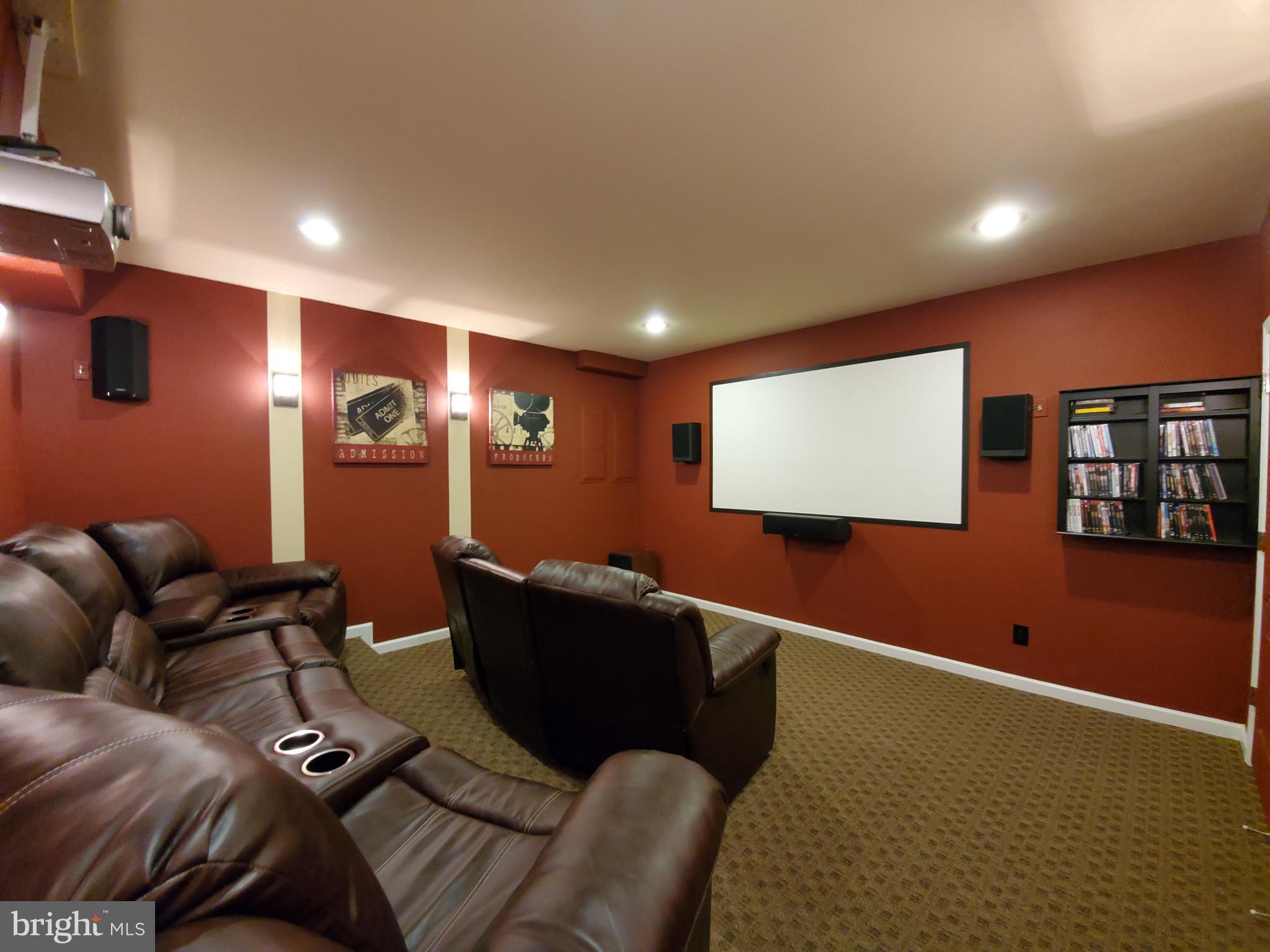 41882 Scotchbridge Place Ashburn, VA 20148 - Photo 53 of 89 Stream from your device to a 1080p projector.