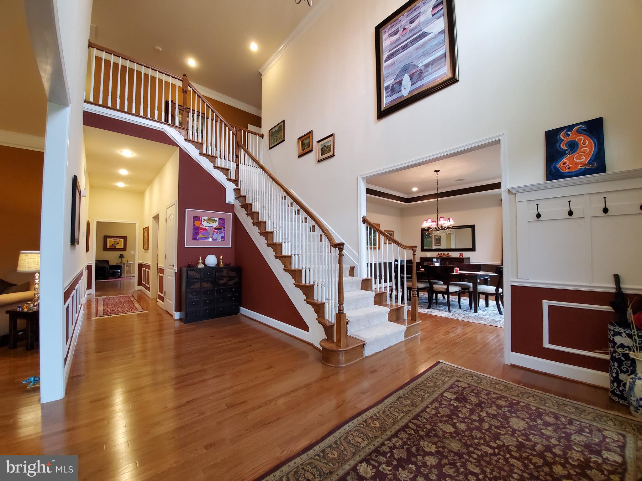 41882 Scotchbridge Place Ashburn, VA 20148 - Photo 8 of 89 Light, dimensions and colors are like eye candy.