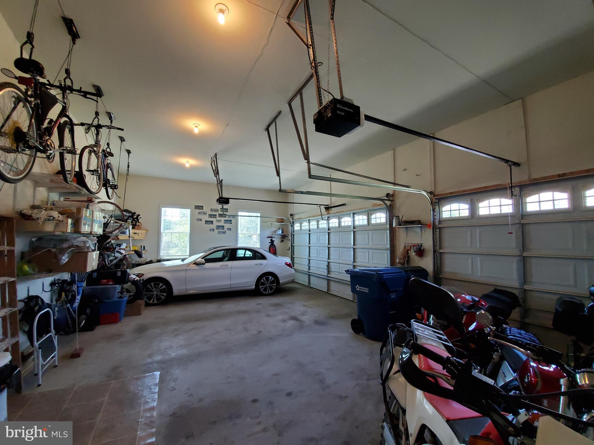 41882 Scotchbridge Place Ashburn, VA 20148 - Photo 74 of 89 3 car side-load garage.