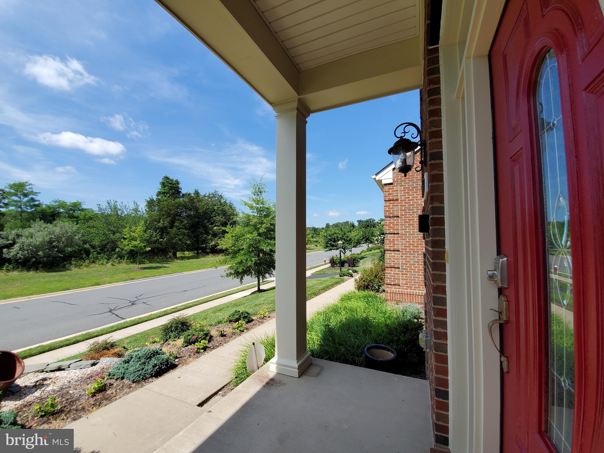 41882 Scotchbridge Place Ashburn, VA 20148 - Photo 77 of 89 View to the right.