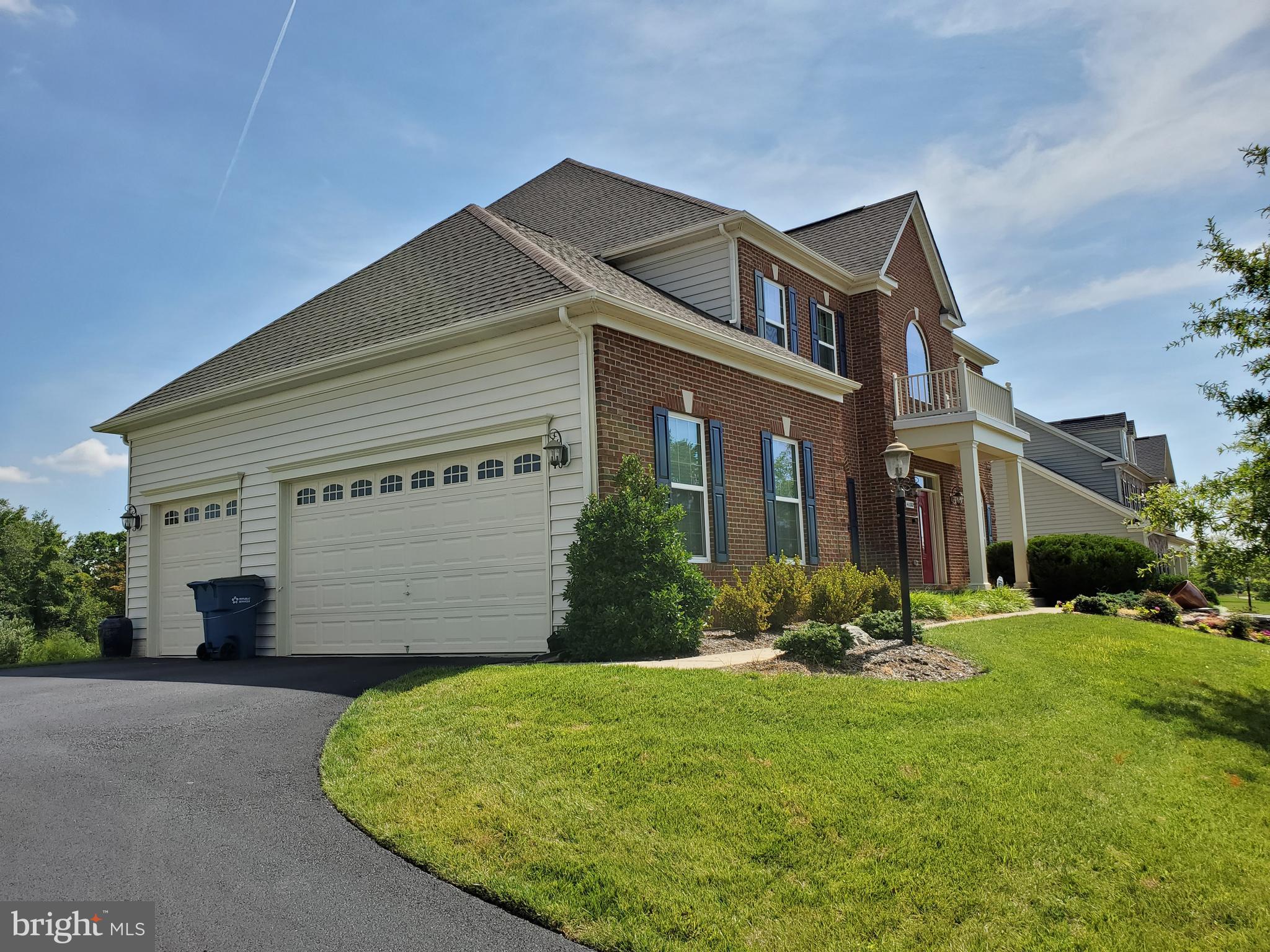 41882 Scotchbridge Place Ashburn, VA 20148 - Photo 79 of 89 3 car side load garage and driveway for many more.