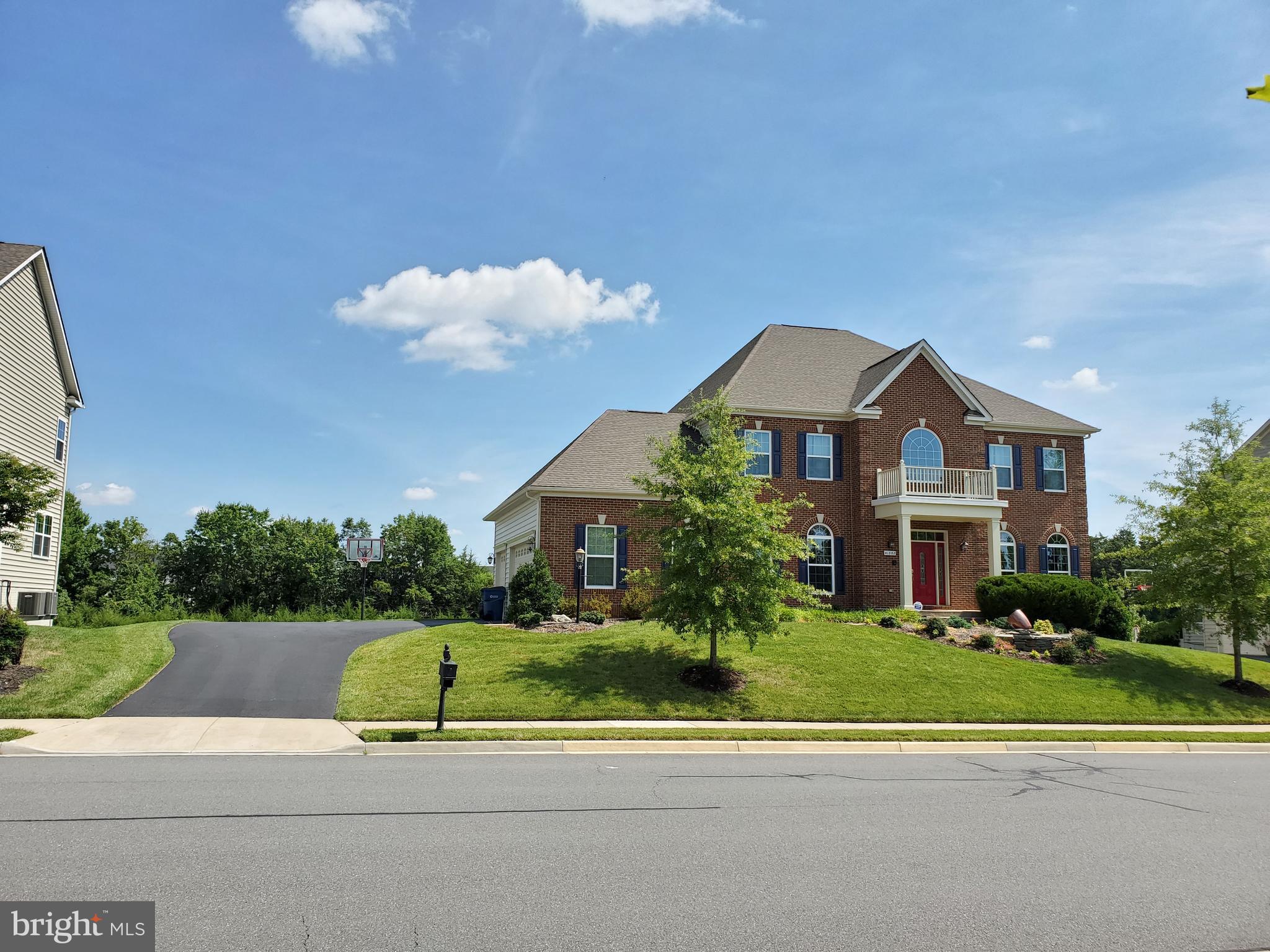 41882 Scotchbridge Place Ashburn, VA 20148 - Photo 81 of 89 Hip roofs are the prettiest.