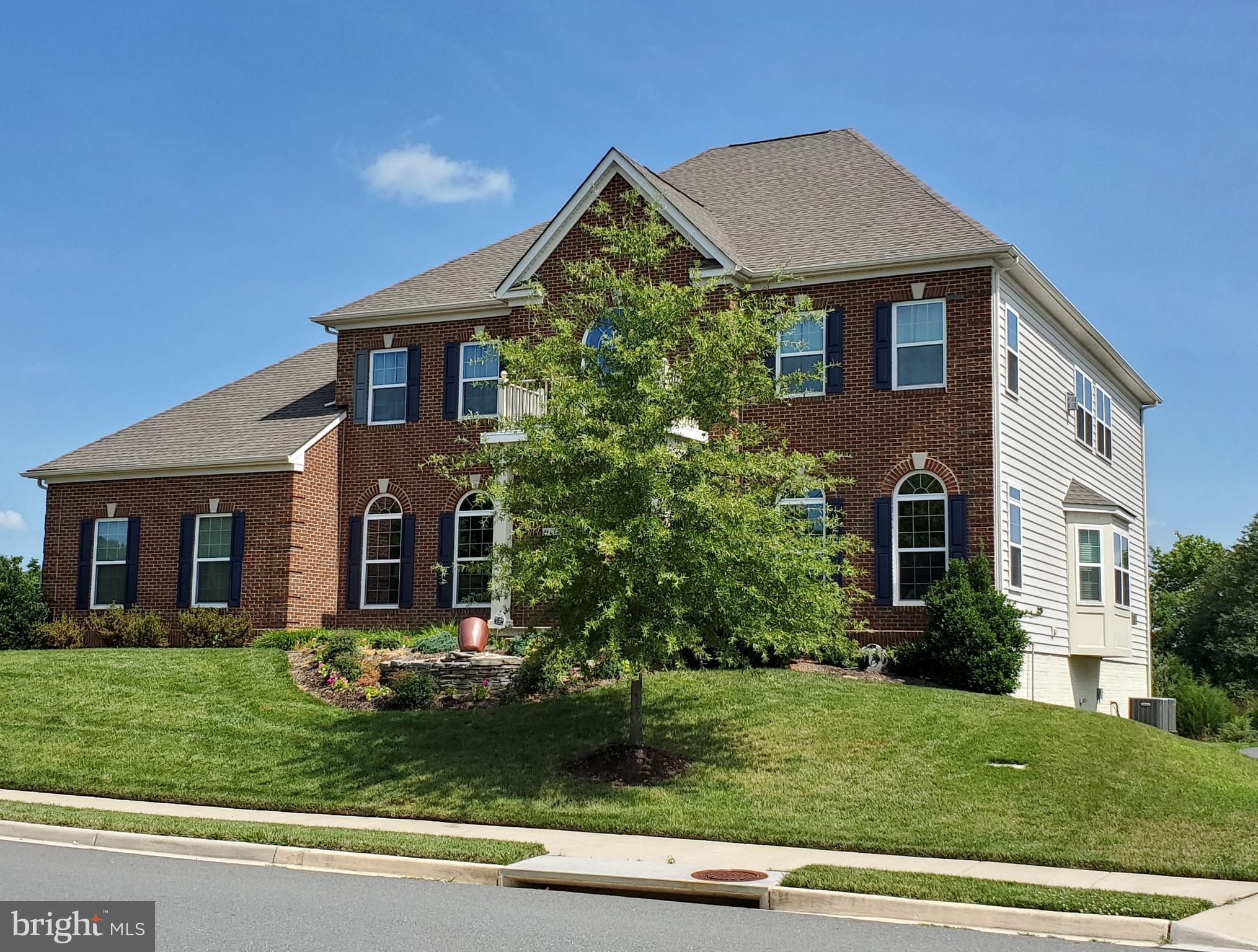 41882 Scotchbridge Place Ashburn, VA 20148 - Photo 83 of 89 Here's one more look before we go.