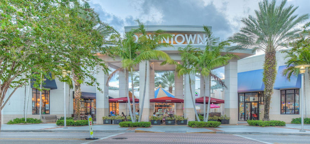17708 Cinquez Park Road East Jupiter, FL 33458 - Photo 12 of 16 DowntownattheGardens_04