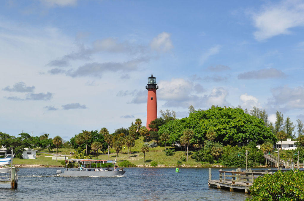 17708 Cinquez Park Road East Jupiter, FL 33458 - Photo 15 of 16 JupiterLighthouse02