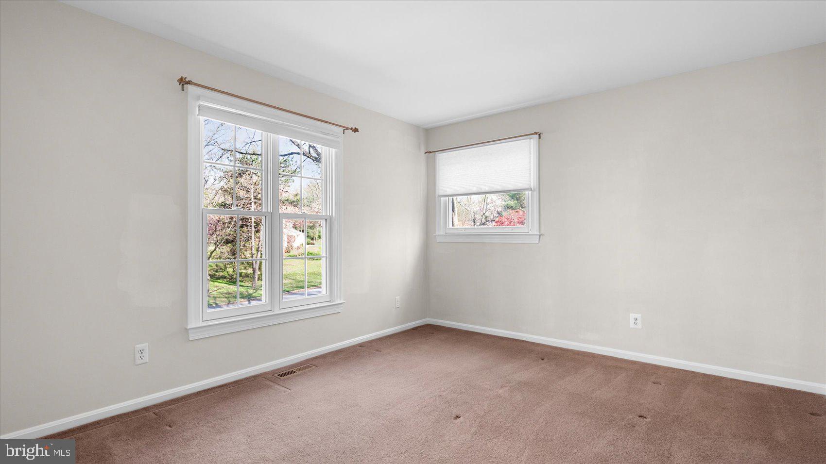 9 Nantucket Garth Phoenix, MD 21131 - Photo 30 of 52 an empty room with windows
