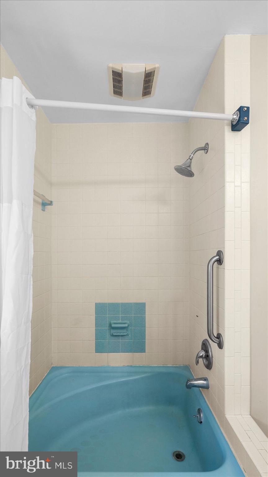 9 Nantucket Garth Phoenix, MD 21131 - Photo 35 of 52 a bathroom with a sink and a shower