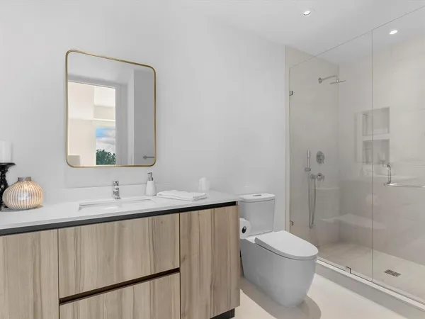 $8,000 | 1020 Sunset Point Road, Unit 605, Clearwater, FL 33755