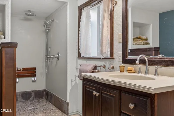 $890,000 | 939 Laurel Road, Santa Paula, CA 93060