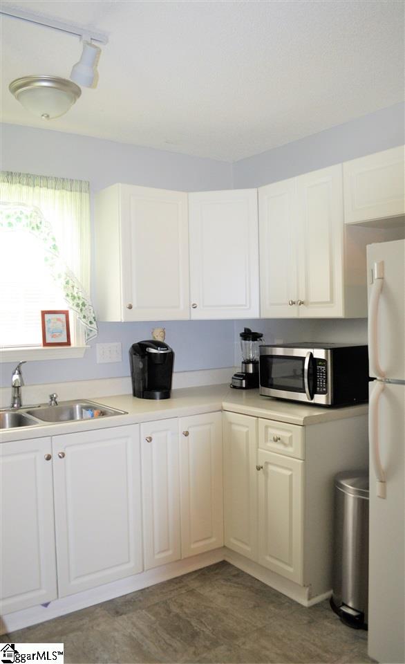 2 Glimmering Place Fountain Inn, SC 29644 - Photo 6 of 19 Gallery Image 6