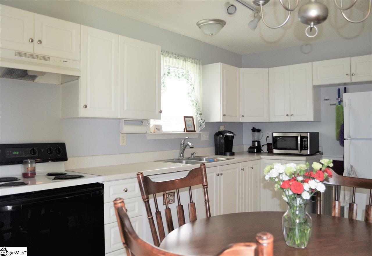 2 Glimmering Place Fountain Inn, SC 29644 - Photo 7 of 19 Gallery Image 7