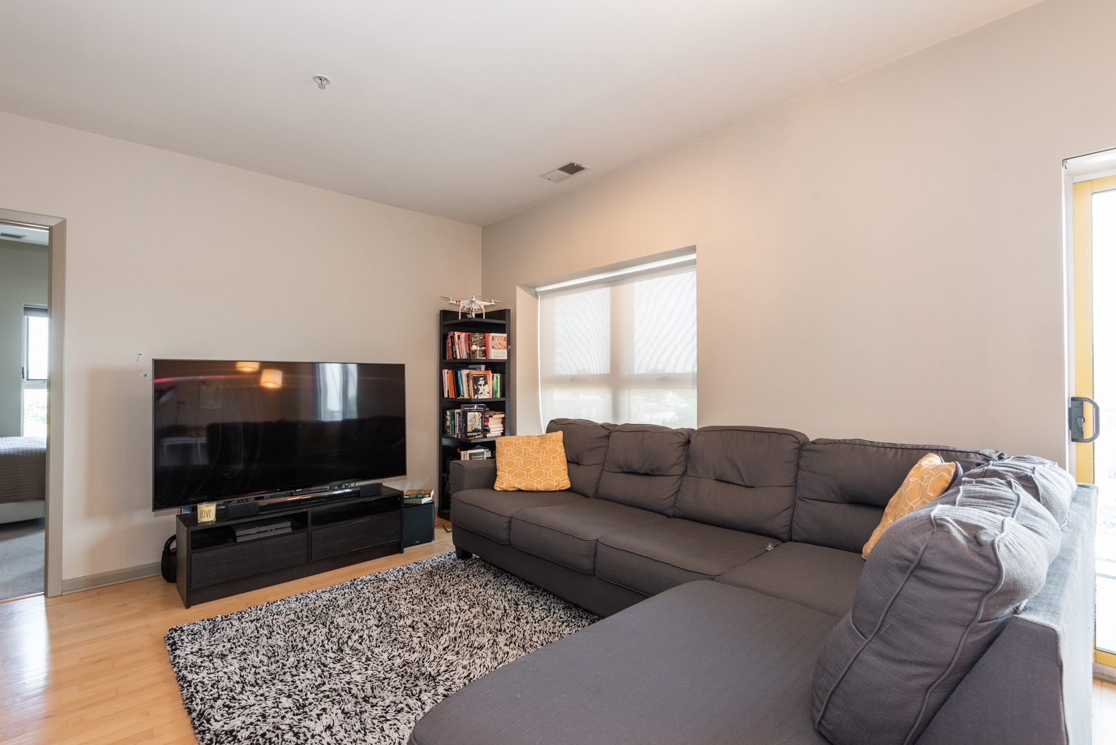 1236 Chicago Avenue, Unit 505 Evanston, IL 60202 - Photo 2 of 22