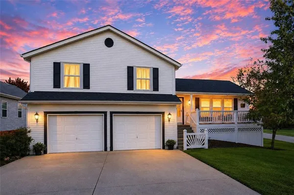 $399,500 | 1301 Fox Run Trail, Platte City, MO 64079