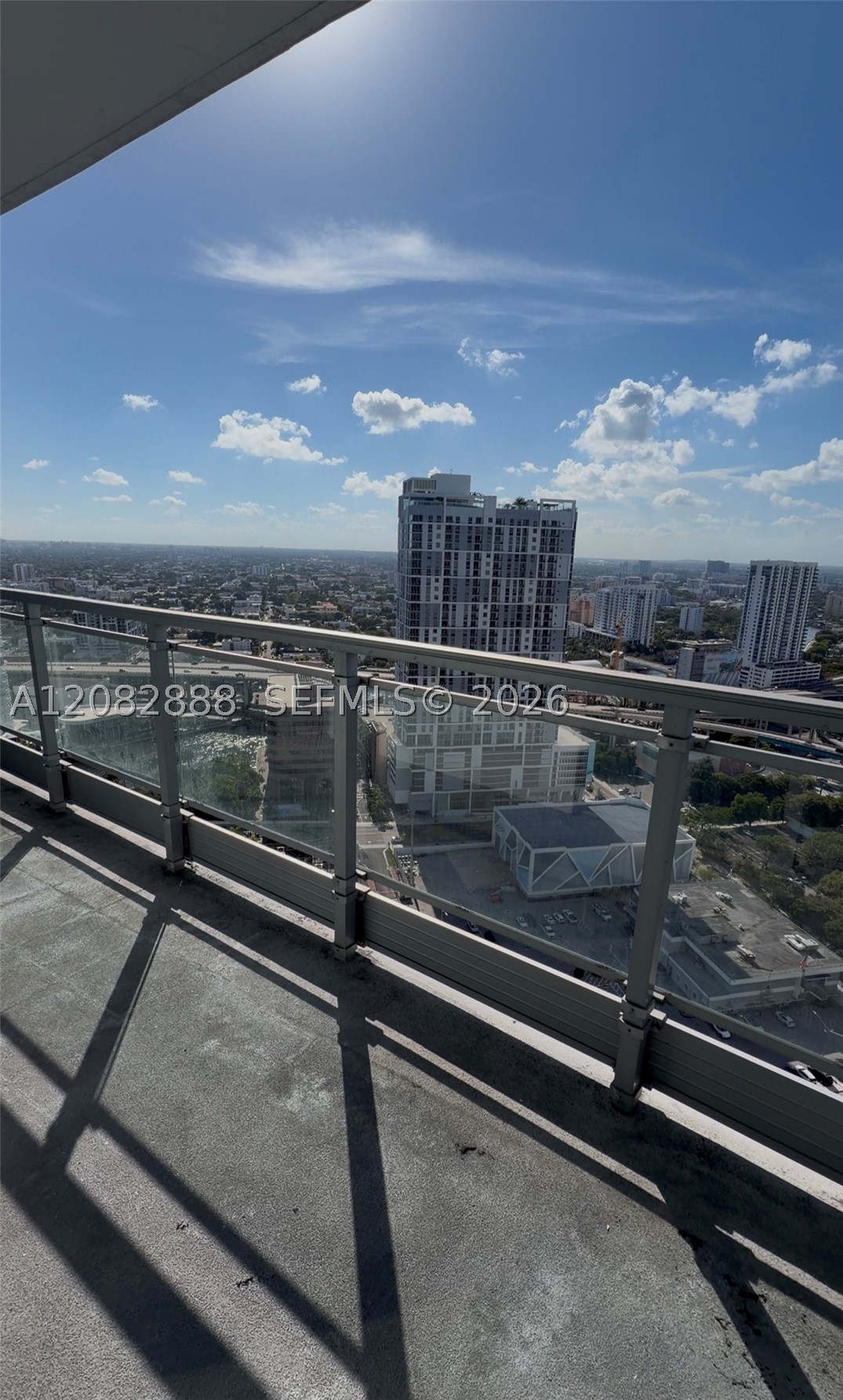 90 Southwest 3rd Street, Unit 3408 Miami, FL 33130 - Photo 4 of 13 Gallery Image 4