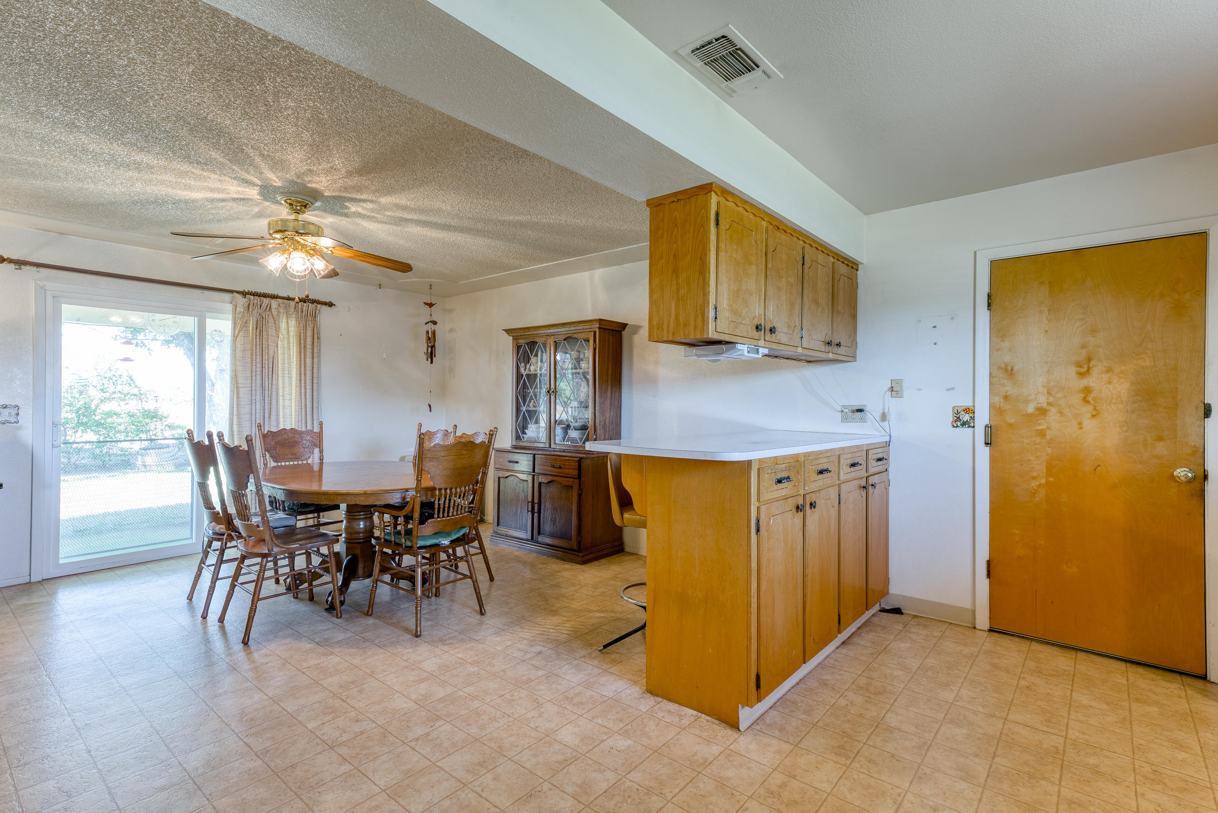 6588 Happy Valley Road Anderson, CA 96007 - Photo 8 of 32 _DSC0851 (1)