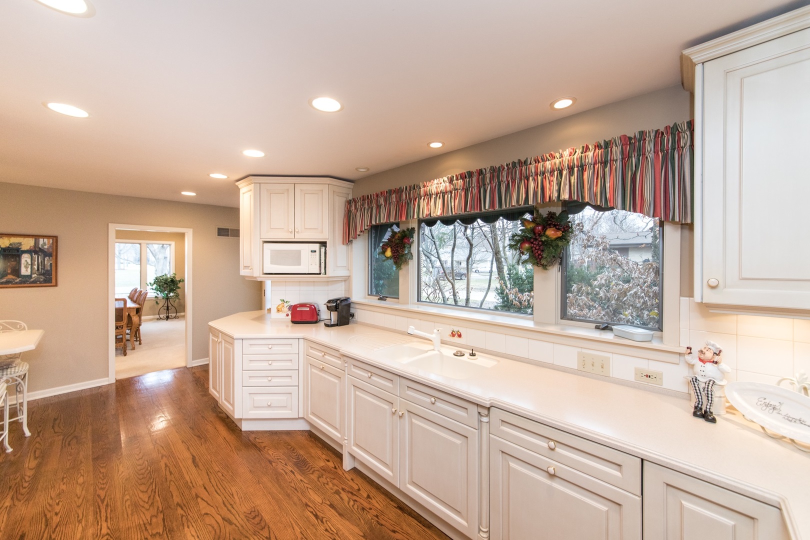 707 Edgemont Lane Park Ridge, IL 60068 - Photo 11 of 31