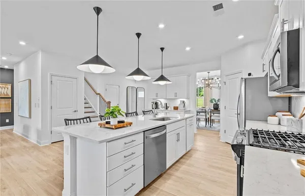$548,475 | 904 Hillwood Circle, Villa Rica, GA 30180