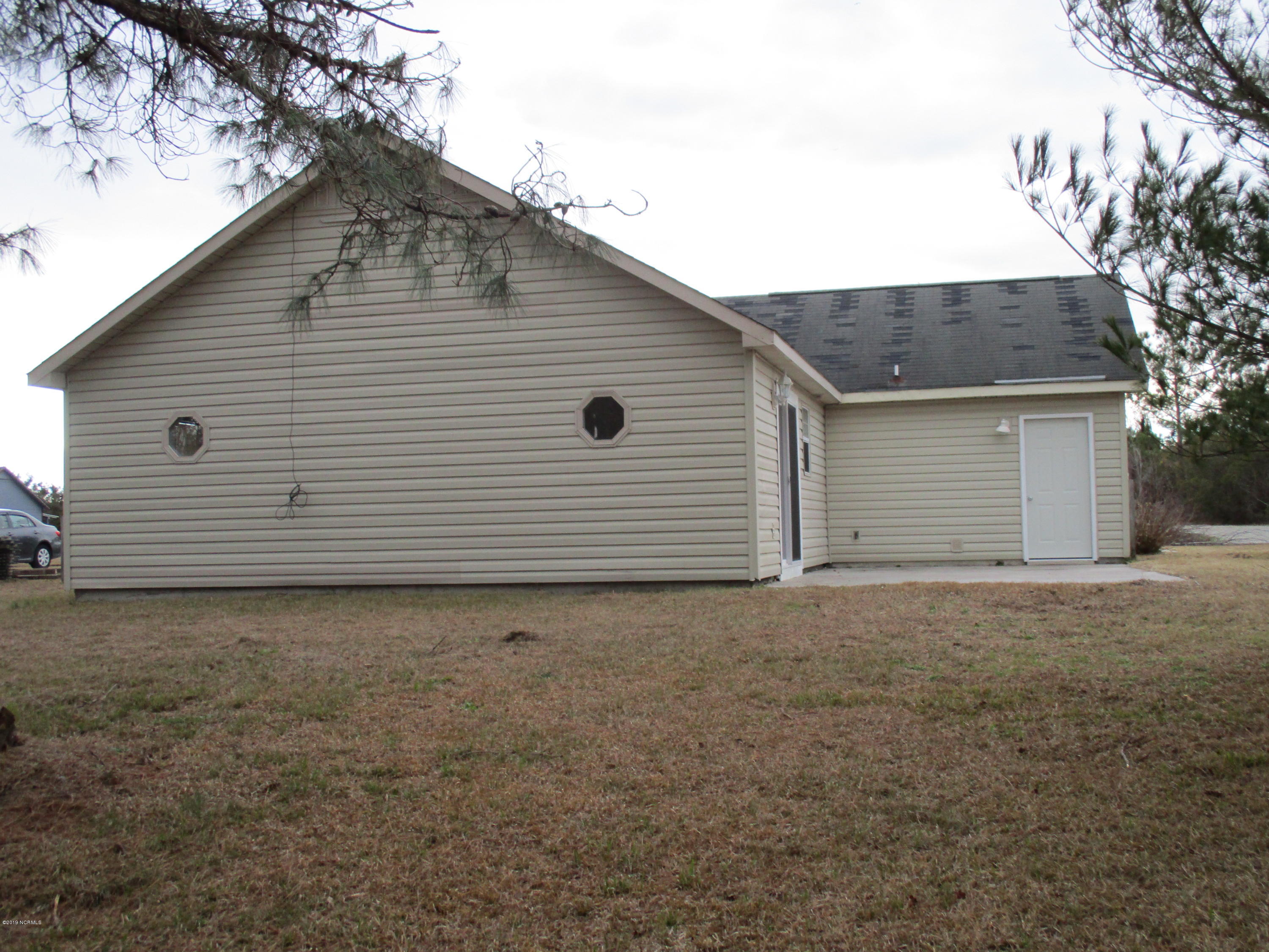 148 Parnell Road Hubert, NC 28539 - Photo 3 of 17 IMG_0381