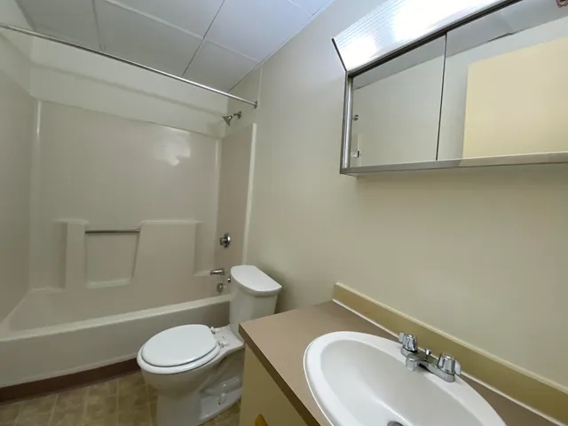 $1,602 | 30 Hanover Street, Unit 201, Manchester, NH 03101